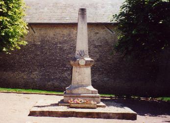 Monument aux Morts de Marolles en Beauce