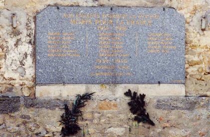 Monument aux Morts d' Ormoy la rivire