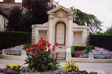 Monument aux morts de Dourdan