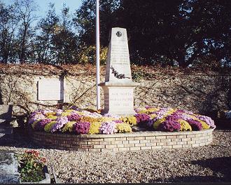 Monument aux Morts de Fleury-Mrogis