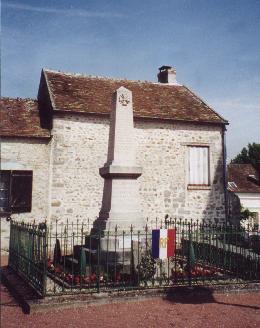 Monument aux Morts d' Itteville